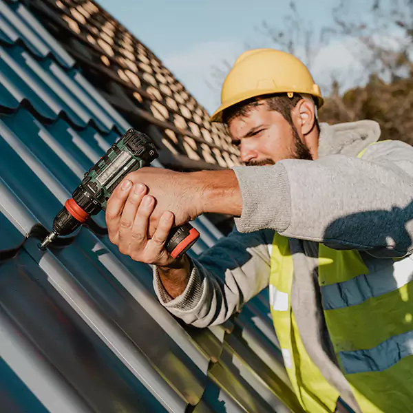 Why Tinley Park Homeowners Choose Tinley Park Roofing Pro for Steel Roof Repair Service?